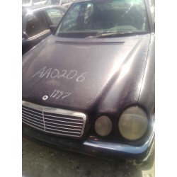 Mercedes-Benz 1997 E320